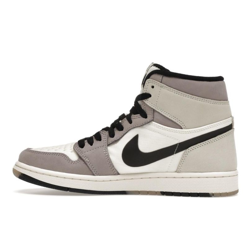 Jordan Air Jordan 1 Retro High Og Heritage 2022 Light Bone Leather Air Sole Baskets décontractées pour hommes DB2889-100