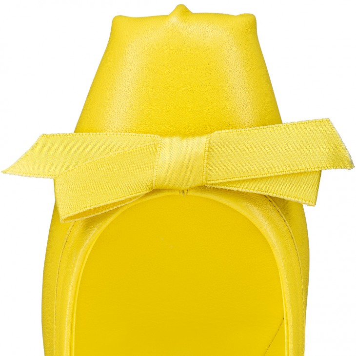 Christian Louboutin Mamaflirt Classic 30 Mm Yellow Nappa Leather Square Toe Pump Heels 1240204Y385
