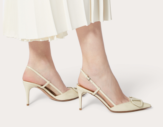 Valentino Vlogo Signature 80 Mm White Patent Leather Pointed Toe Pump Heels WS0R01TMKI16