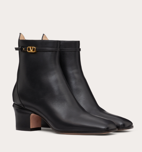 Valentino Tan Go Classic 60 Mm Black Bullhide Leather Heeled Booties WS0GZ2ATZ0NO